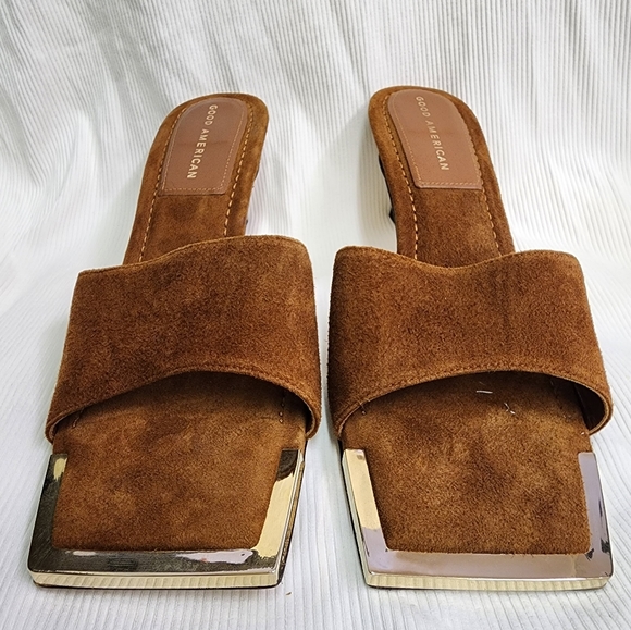 Good American Shoes - Good American The Standout Square Toe Slide Kitty Heel Suede Sandel, SZ 8.5